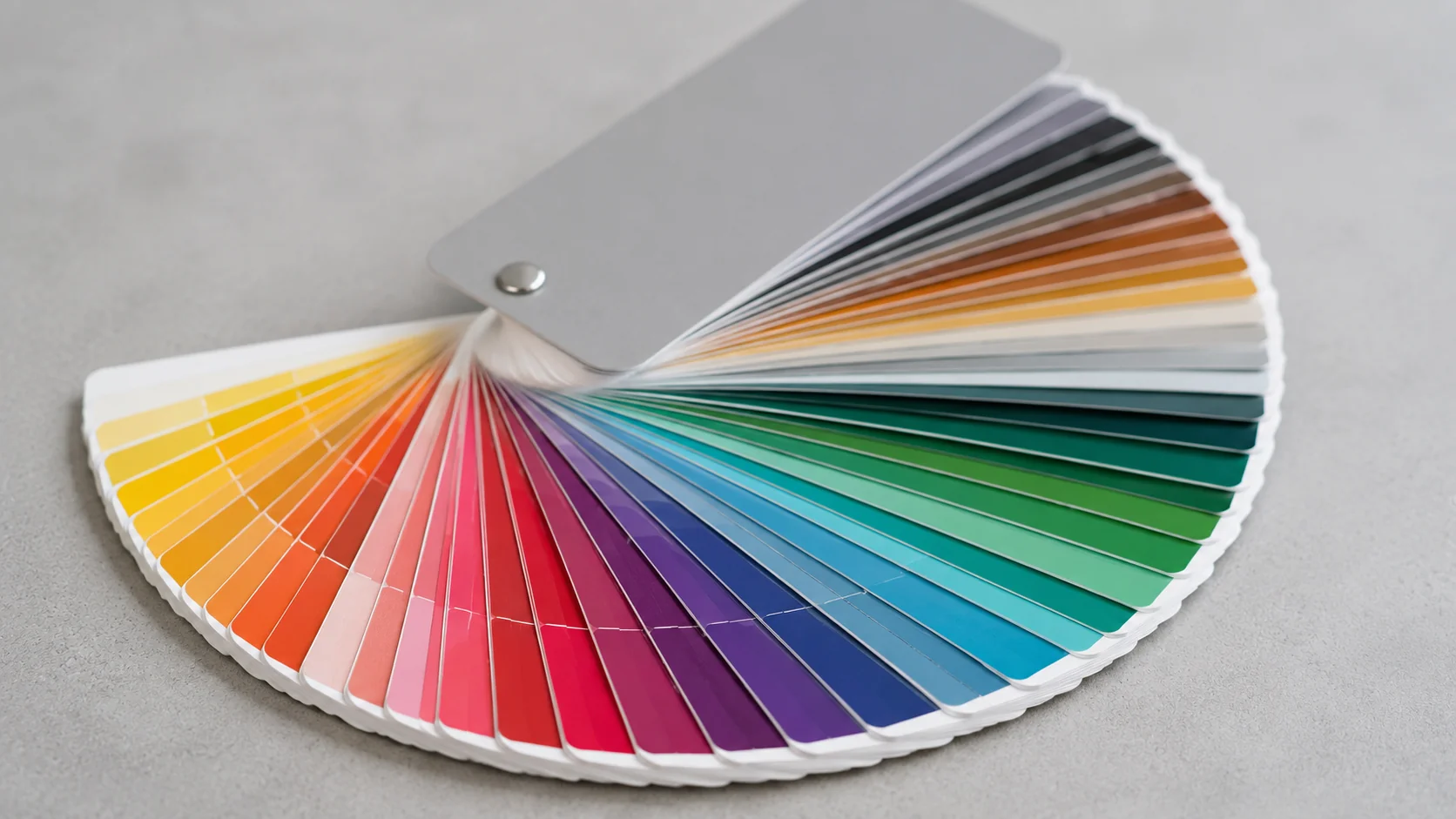 Веер Pantone с плашечными цветами